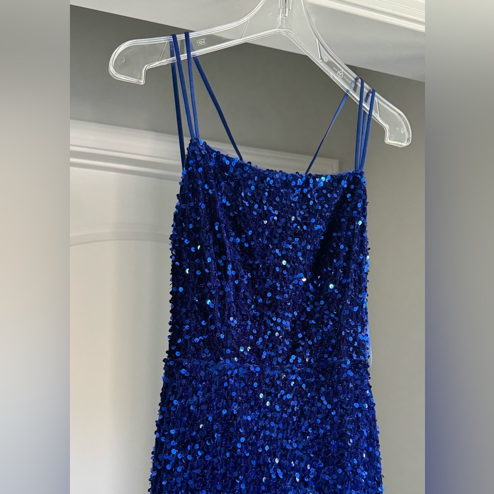 Banjul Elegant Blue Sequin Evening Gown Mardi Gras Ball - Picture 12 of 16